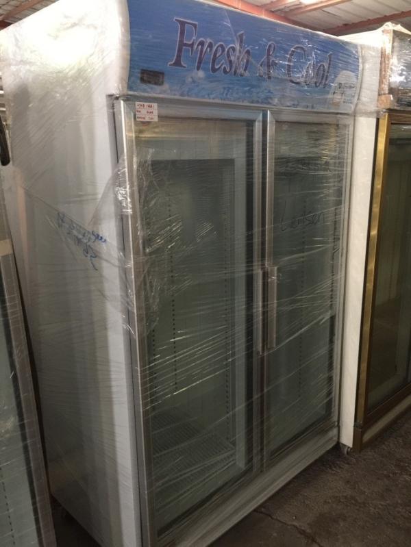 2 door display chiller