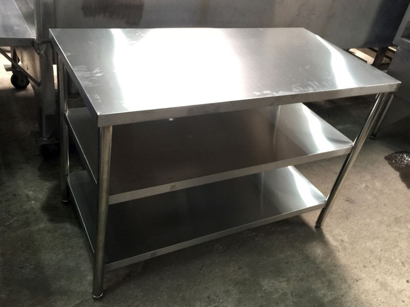 Stainless-Steel-Table-01