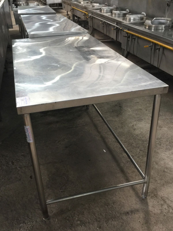 Stainless-Steel-Table-05